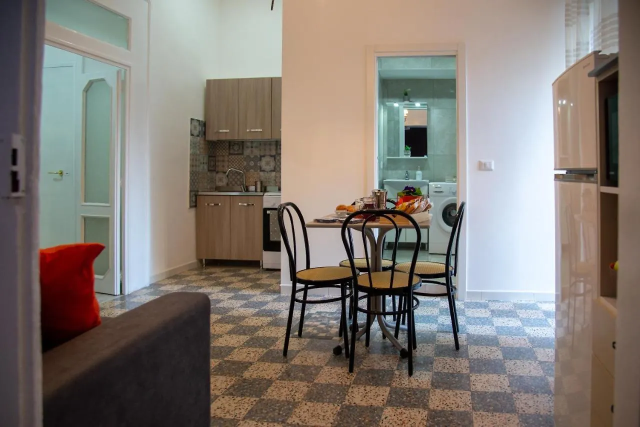 Domus Anticaglia By Domusextra Apartment Naples